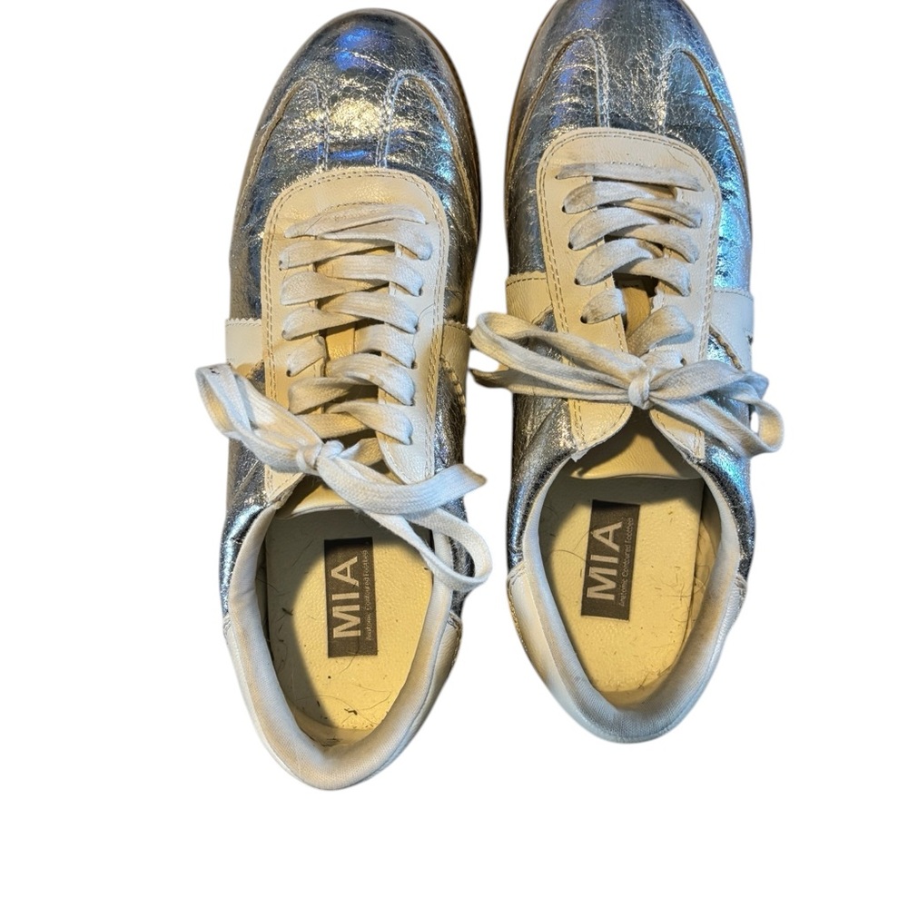 ✨ MIA “Baker” Metallic Silver Retro Sneakers – Size 11